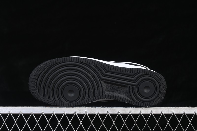 Nike Air Force 1 '07 Low Casual Skateboarding Shoes with Classic Cushioning - DX0788-001