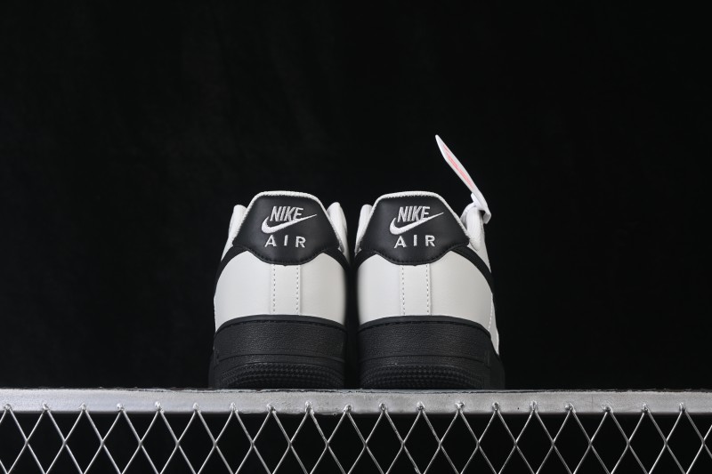 Nike Air Force 1'07 Low Casual Skateboarding Shoes - FJ4146-005