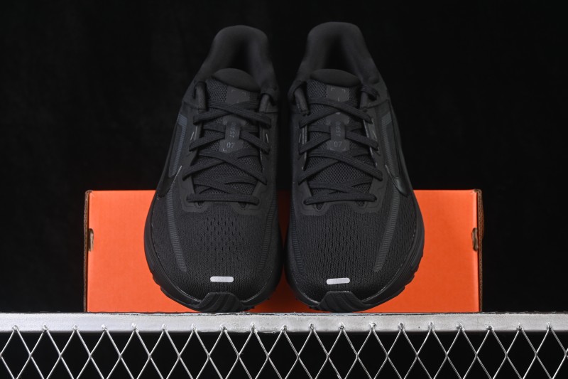 Nike Quest 7 Lightweight Mesh Running Shoes - IM6368-001